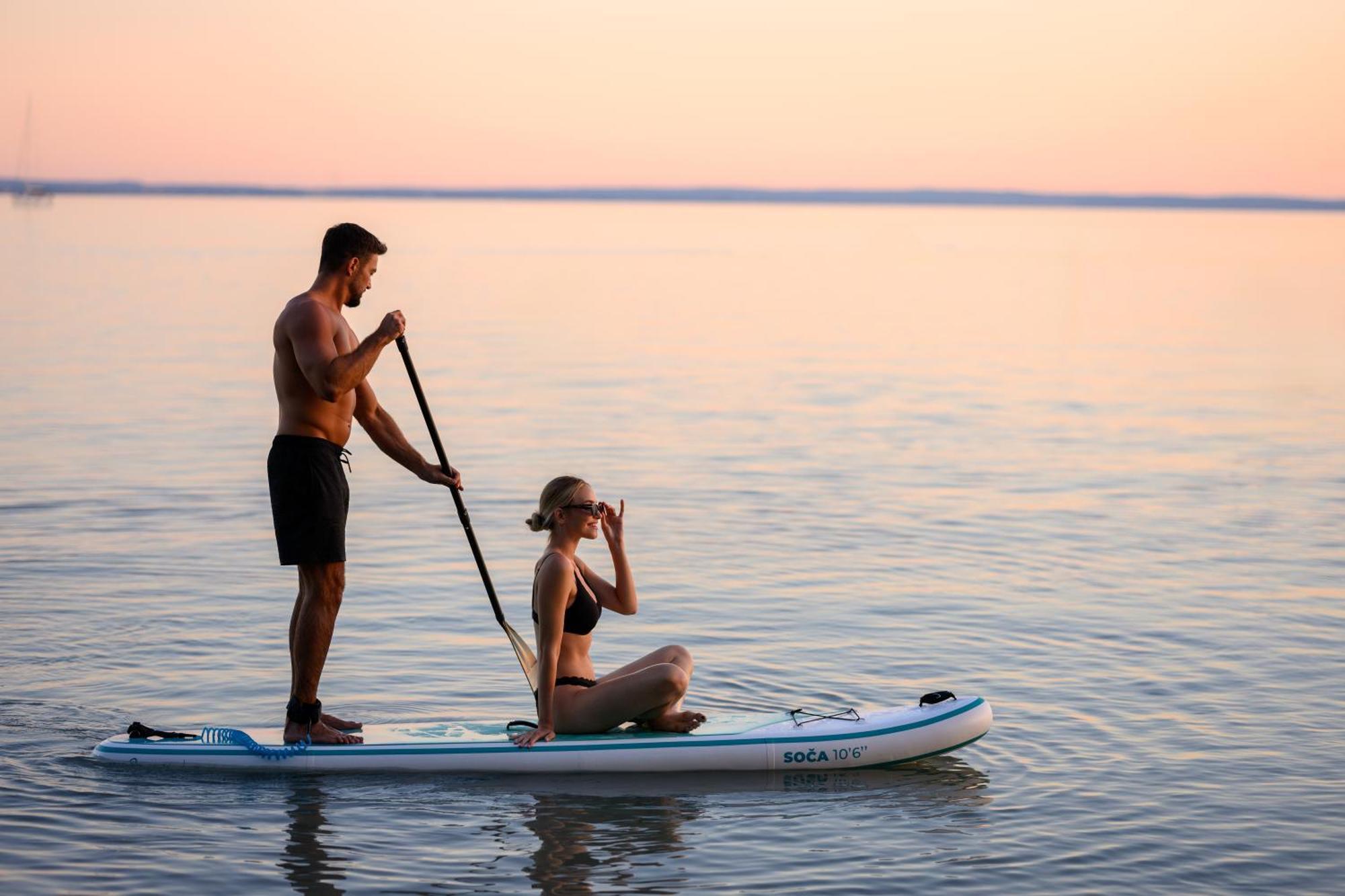 Kenese Bay Garden Resort & Conference Balatonkenese Exterior foto